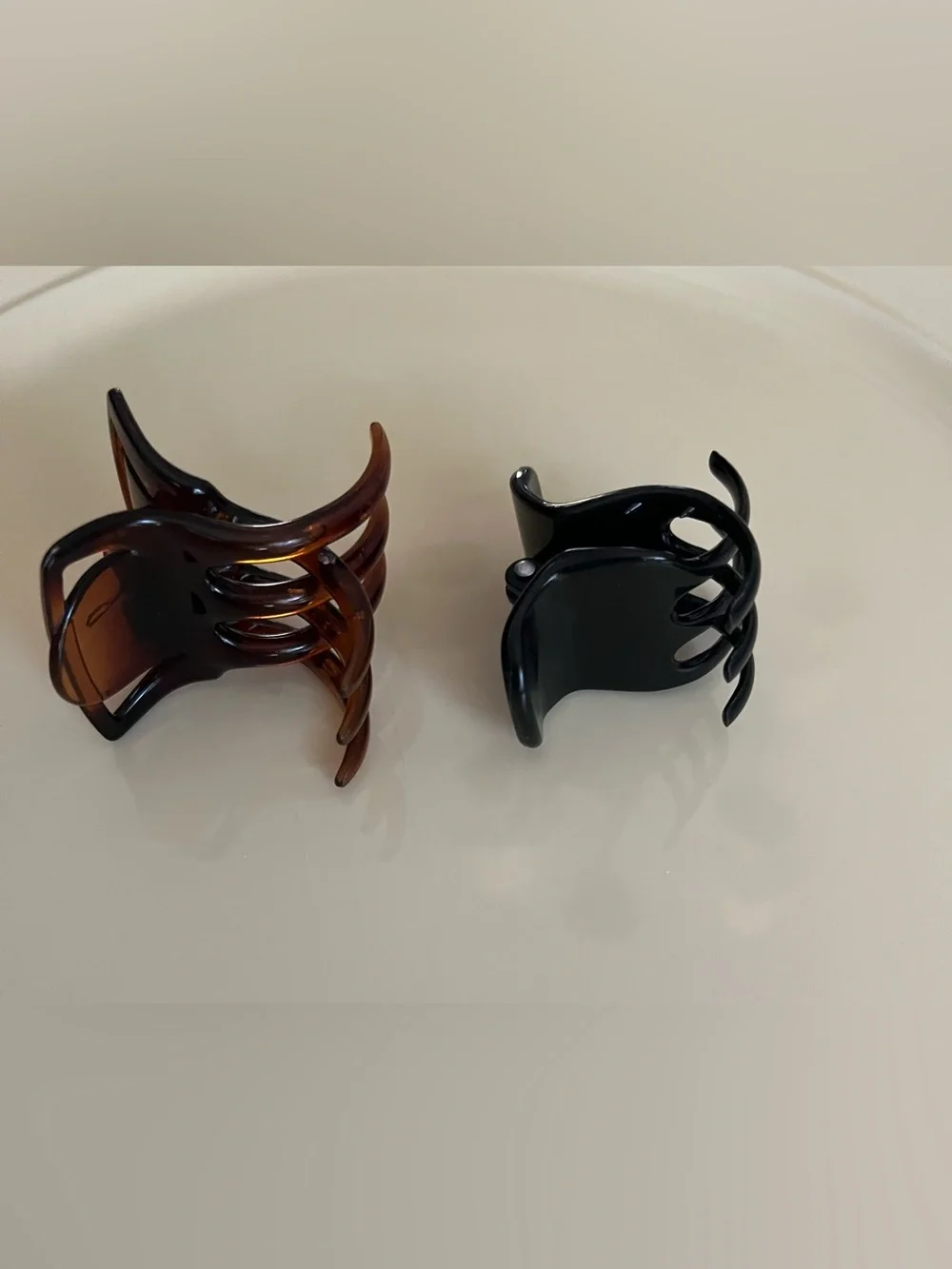 Set of 2 Medium Claw Clips